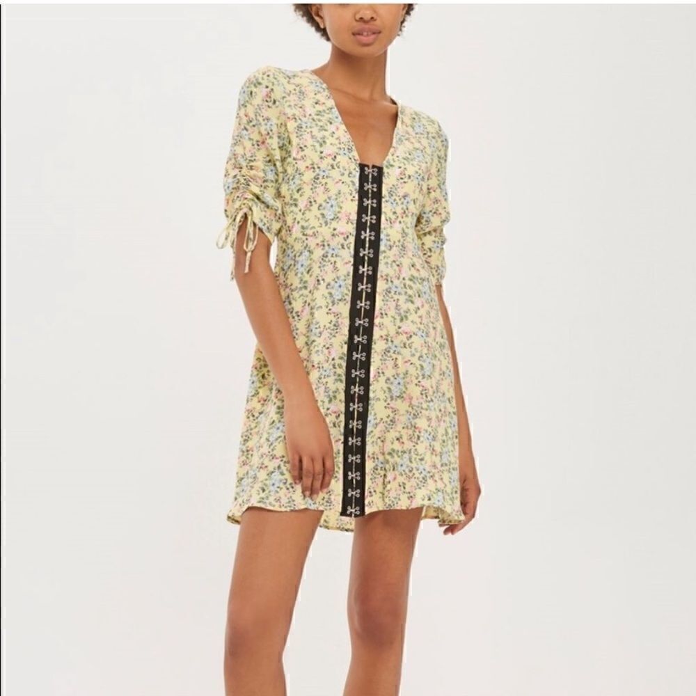 Topshop Yellow Floral Hook Closure Mini Dress || SZ 4